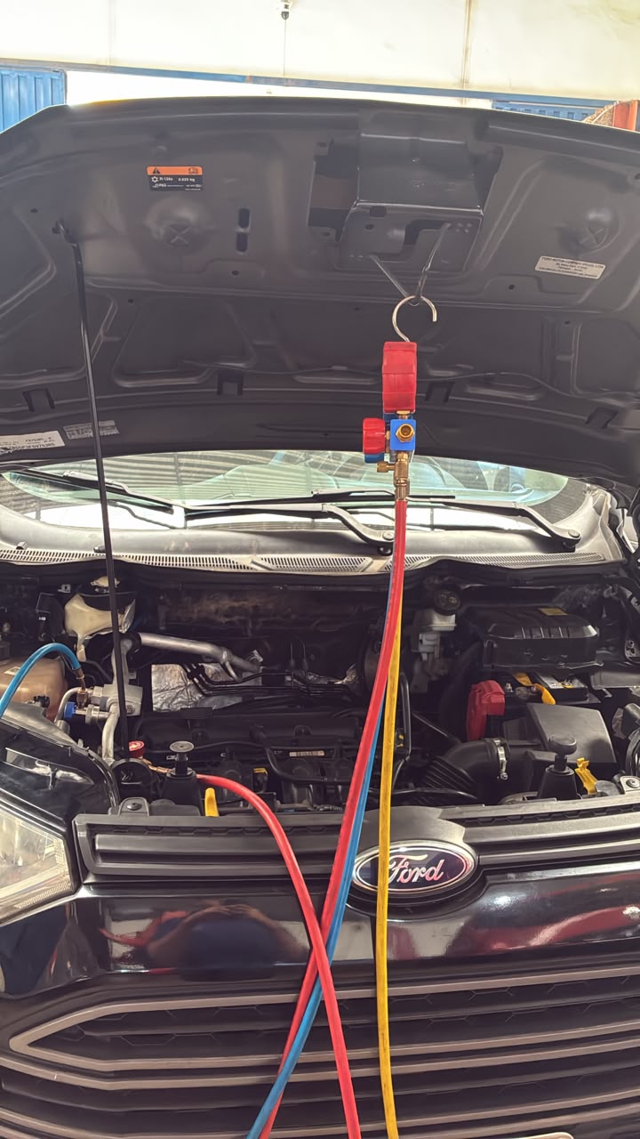 Ford EcoSport 2015 em reparo de ar-condicionado